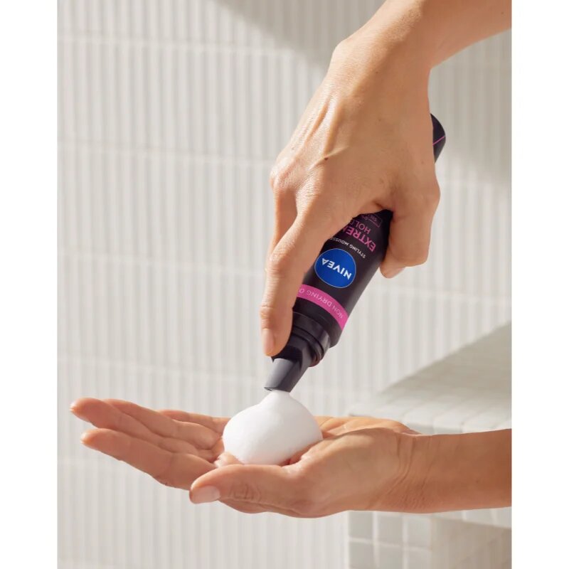 Nivea Extreme Hold penasti utrjevalec za lase 150 ml