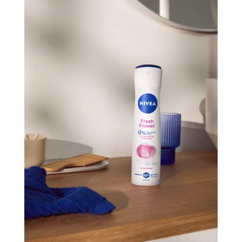 Nivea Fresh Flower deodorant v pršilu za ženske 150 ml
