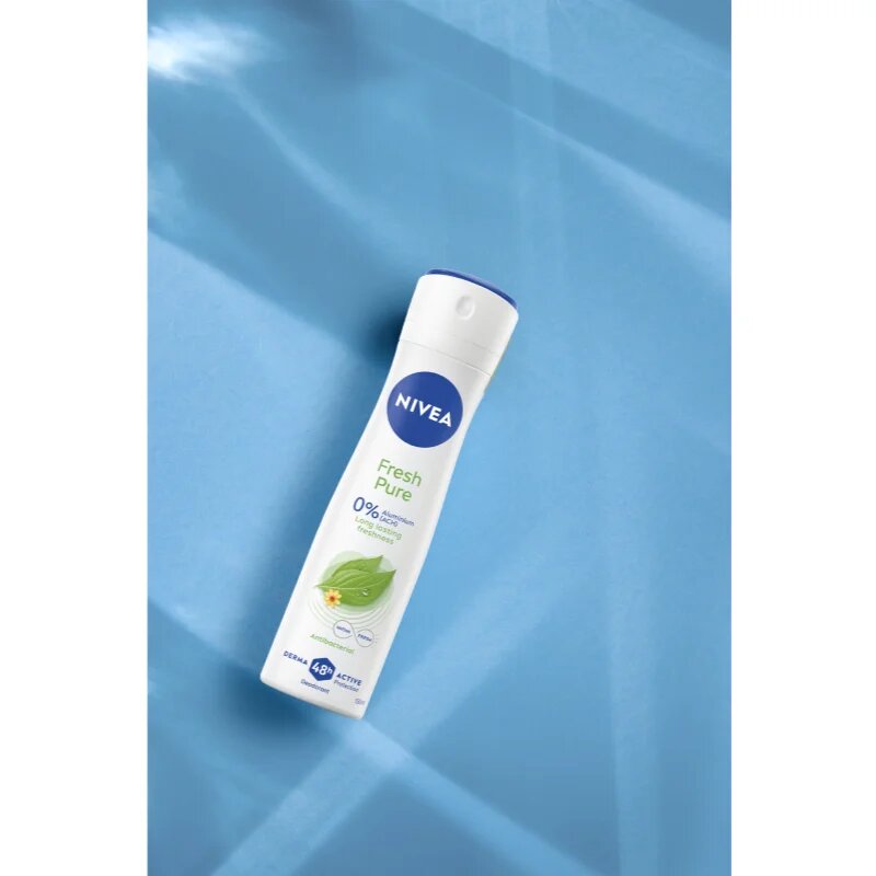 Nivea Fresh Pure deodorant v pršilu za ženske 150 ml