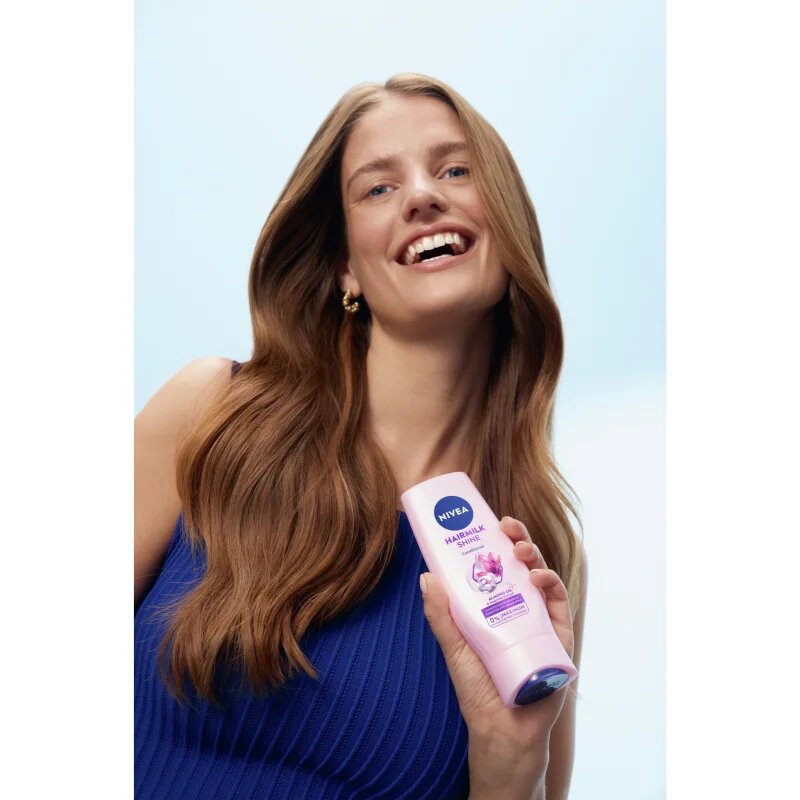 Nivea Hairmilk Natural Shine negovalni balzam 200 ml
