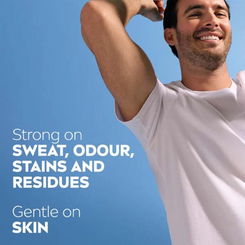 Nivea MEN Black & White Invisible Original antiperspirant v pršilu ugodno pakiranje