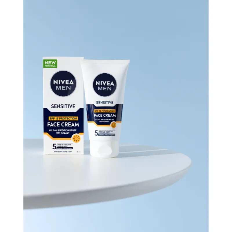 Nivea MEN Sensitive zaščitna krema za moške SPF 15 75 ml