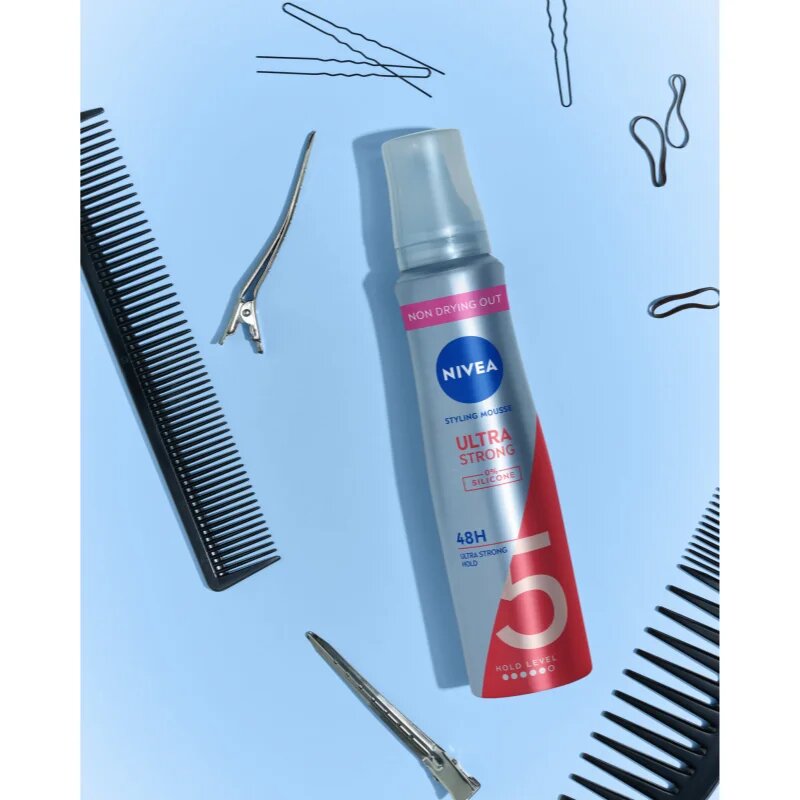 Nivea Ultra Strong penasti utrjevalec za lase 150 ml