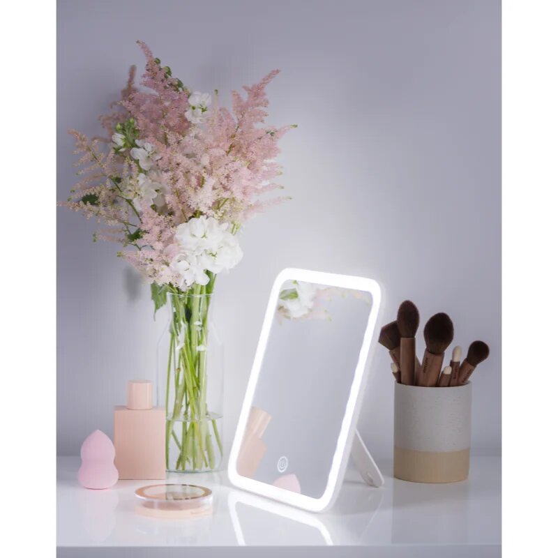 Notino Beauty Electro Collection Make-up mirror with LED lights kozmetično ogledalce z LED-osvetlitvijo 1 kos