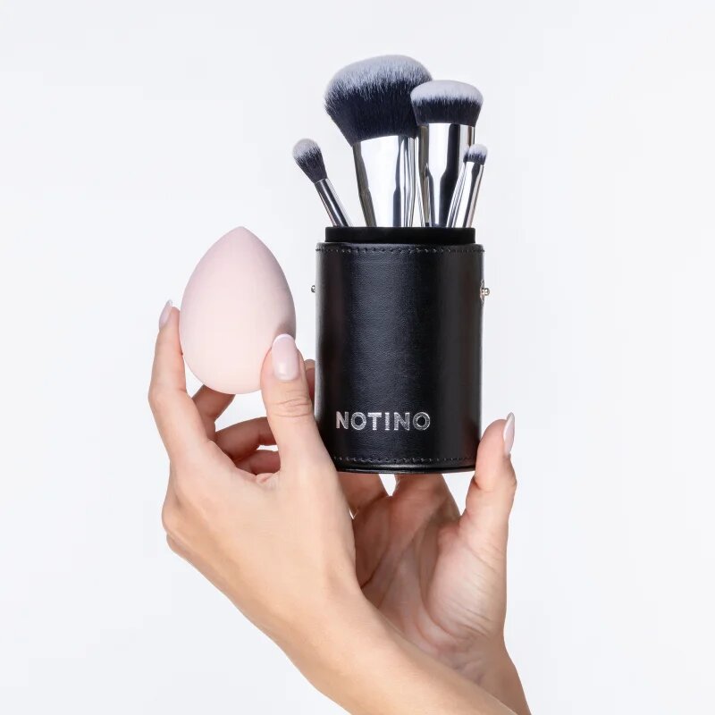 Notino Makeup Brushes Essential Professional Make-Up Brushes & Sponge Set set čopičev z etuijem 5 kos