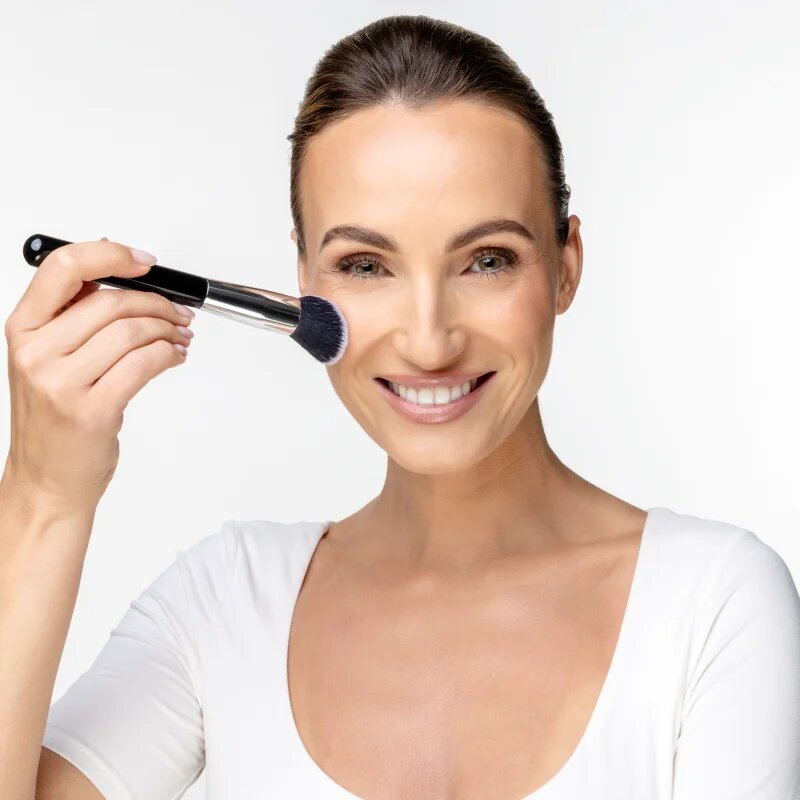 Notino Makeup Brushes Professional Angled Contour Make-Up Brush 141 čopič za konture 1 kos