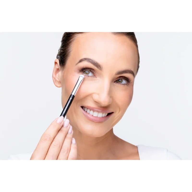 Notino Makeup Brushes Professional Eyeshadow Smudge Make-Up Brush 204 čopič za senčila za oči 1 kos