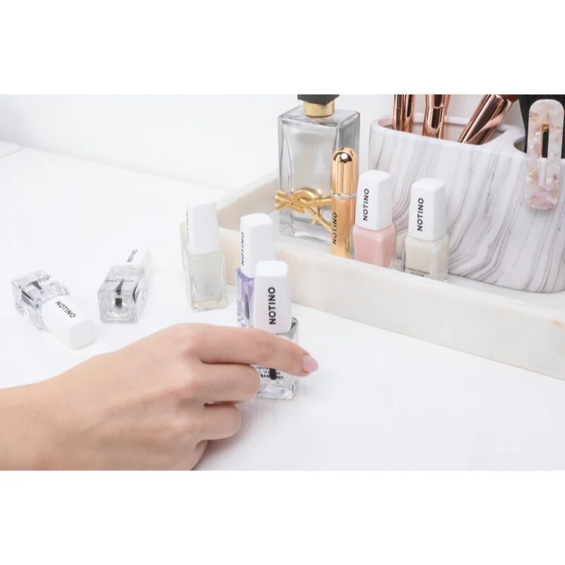 Notino Nail Care Strengthening Vitamin Base Coat negovalni lak za nohte z vitamini A C E 10 ml