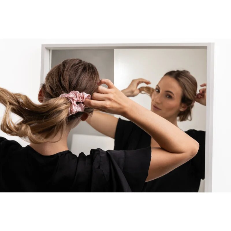 Notino Silk Collection Large scrunchie svilena elastika za lase Pink 1 kos