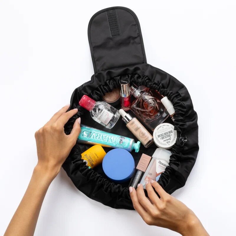 Notino Travel Collection Drawstring Make-Up Bag prostorna torbica za ličila Black 1 kos