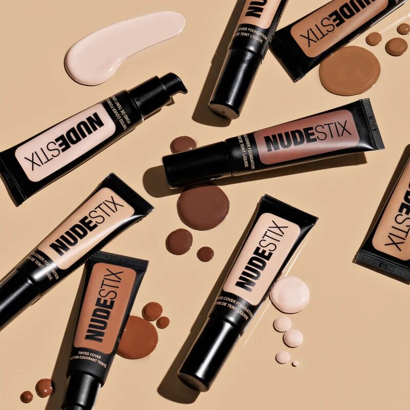 Nudestix Tinted Cover lahki tekoči puder s posvetlitvenim učinkom za naraven videz odtenek Nude 2.5 25 ml