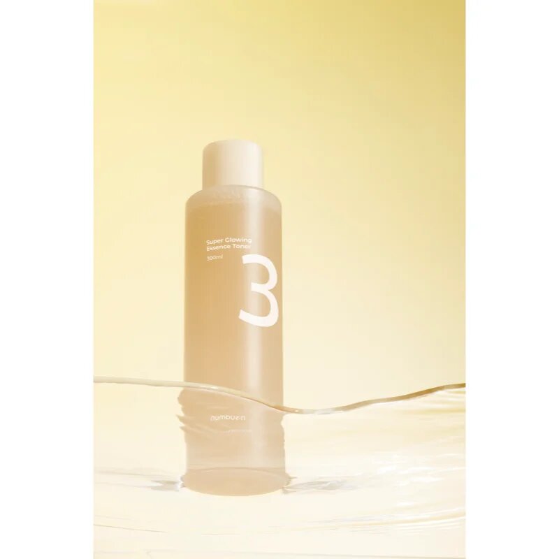 Numbuzin No. 3 Super Glowing Essence Toner posvetlitveni tonik za obnovo čvrstosti obraza 200 ml