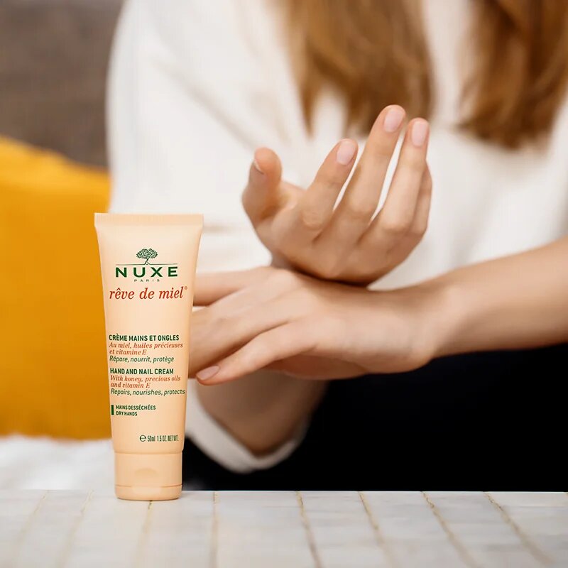 Nuxe Rêve de Miel Hand and Nail Cream krema za roke in nohte za suho kožo 50 ml