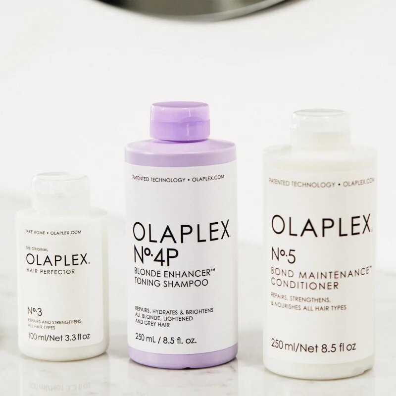 Olaplex N°4P Blond Enhancer Toning Shampoo vijoličen toniran šampon za nevtralizacijo rumenih odtenkov 250 ml