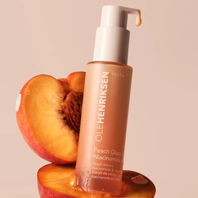 OLEHENRIKSEN Truth Peach Glaze Glow Niacinamide Serum serum za osvetljevanje z niacinamidom 30 ml