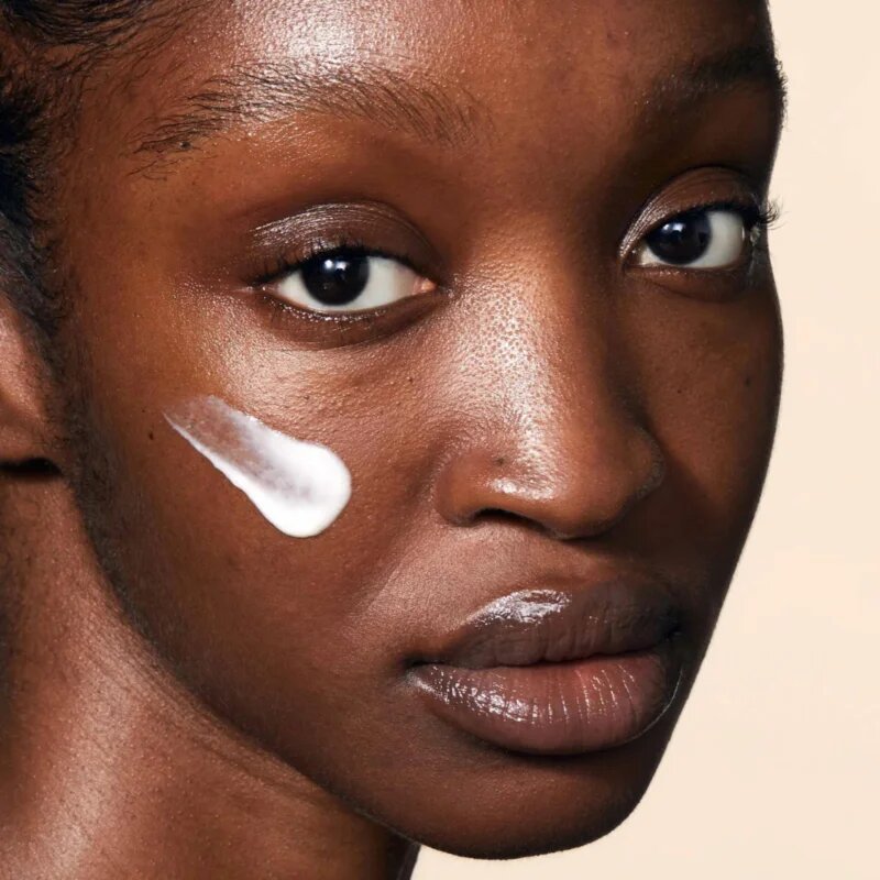 Omorovicza Hydro-Mineral Balancing Moisturizer hladilna vlažilna krema z gelasto teksturo 50 ml