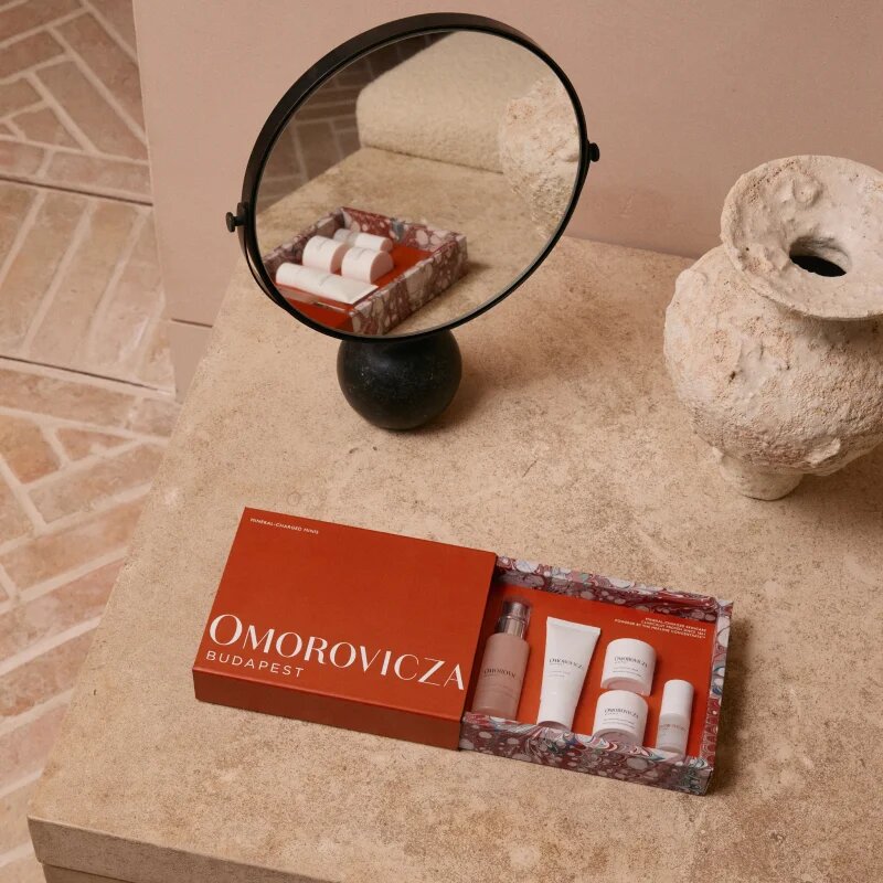 Omorovicza Mineral-charged Minis Set darilni set z minerali za vse tipe kože