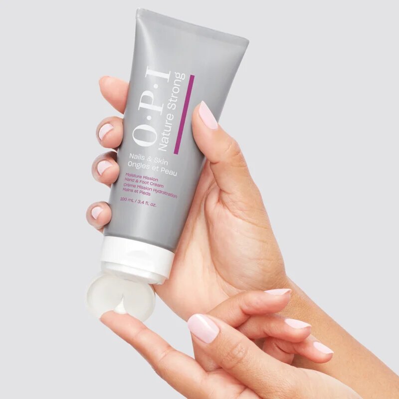 OPI Nature Strong Nails&Skin darilni set za nohte in obnohtno kožo