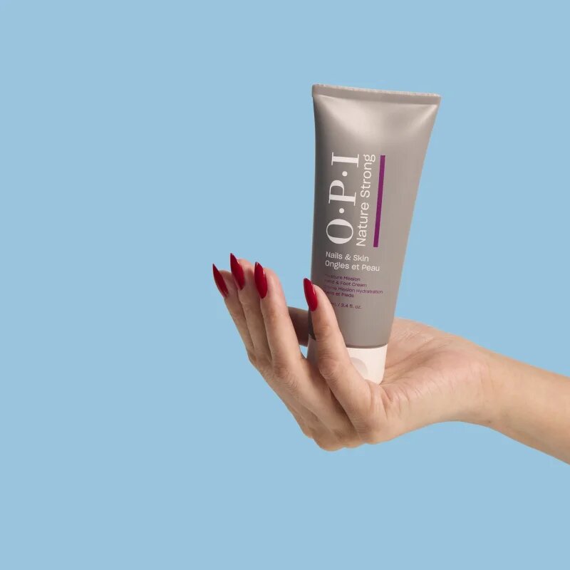 OPI Nature Strong Nails&Skin vlažilna krema za roke in noge 100 ml