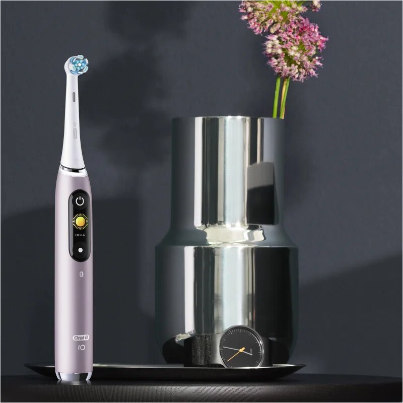 Oral-B iO 9 električna zobna ščetka s polnilnim etuijem Rose Quartz 1 kos
