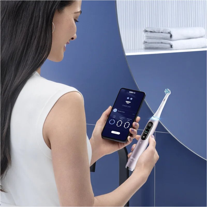 Oral-B iO 9 električna zobna ščetka s polnilnim etuijem Rose Quartz 1 kos