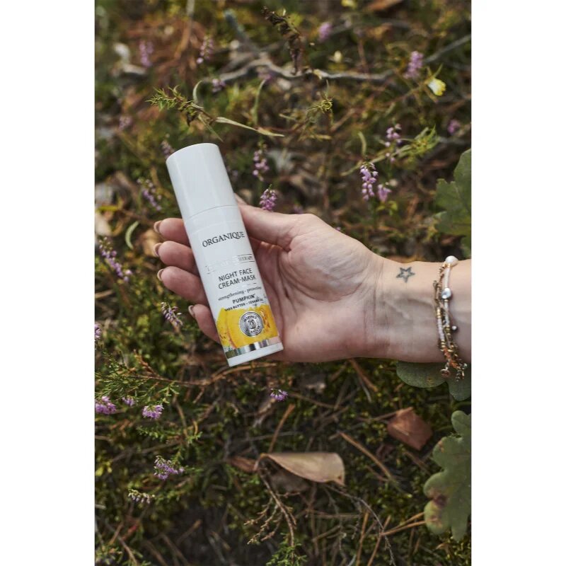 Organique Hydrating Therapy Pumpkin nočna vlažilna maska za obraz 50 ml