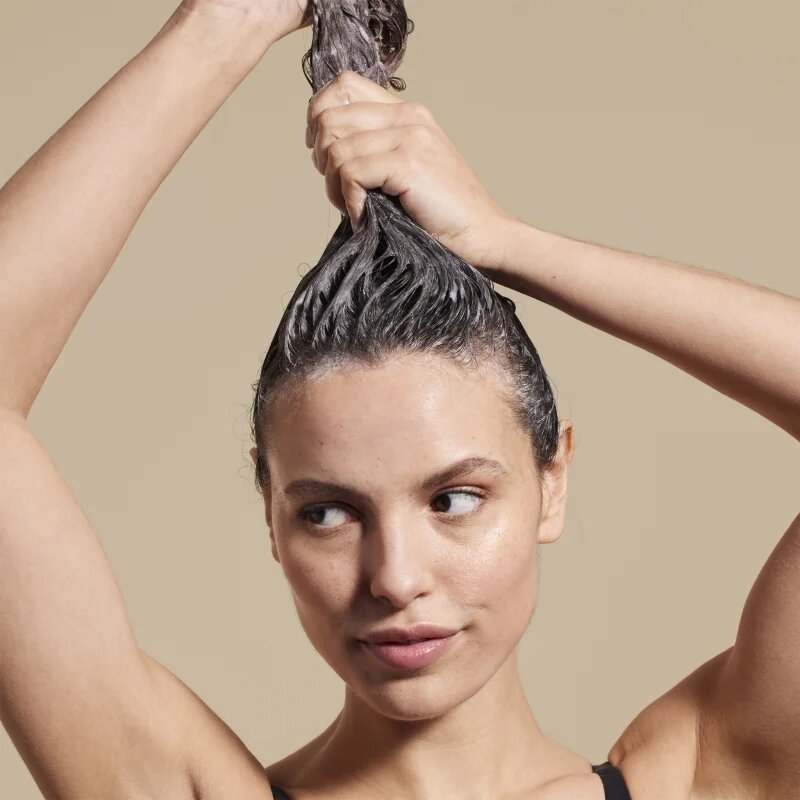 Payot Essentiel Solid Biome-Friendly Shampoo trdi šampon za vse tipe las 80 g