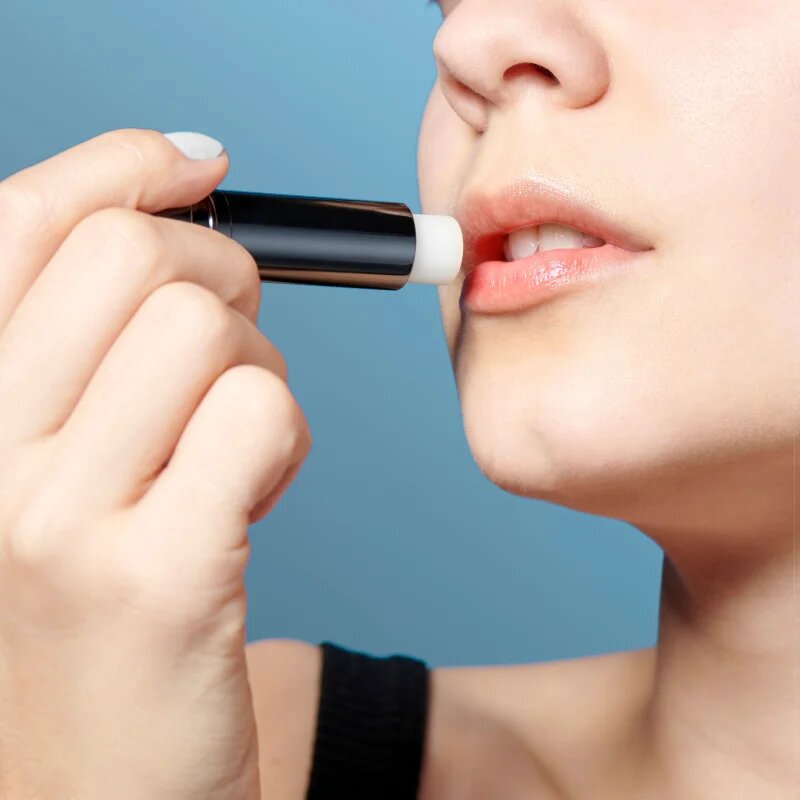 Perricone MD Cold Plasma Plus+ Lip Therapy hranilni in vlažilni balzam za ustnice 4 ml
