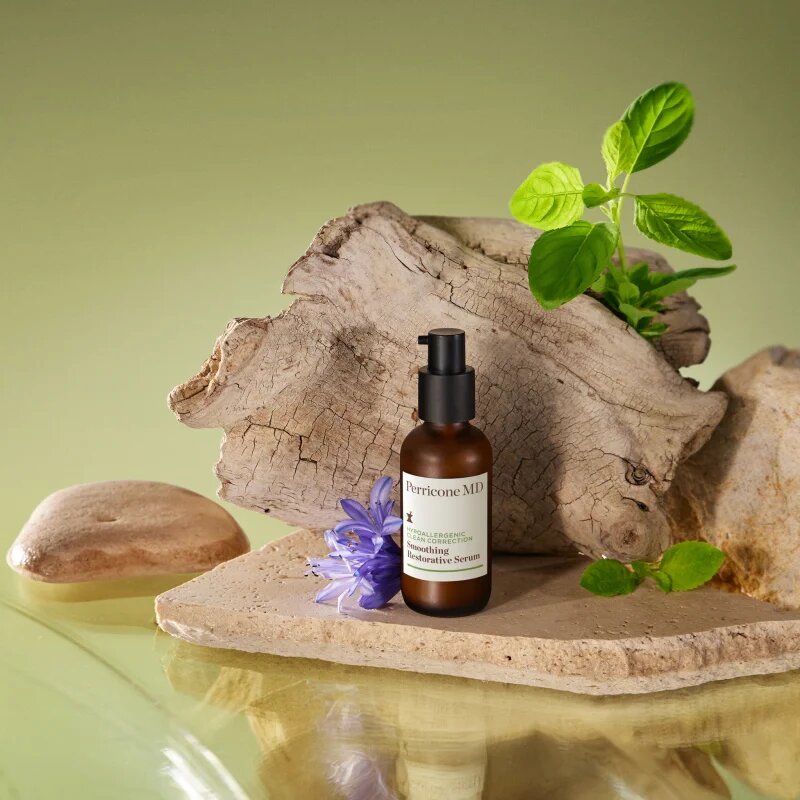 Perricone MD Hypoallergenic Clean Correction Smoothing Restorative Serum gladilni serum za hidracijo in posvetlitev kože 59 ml