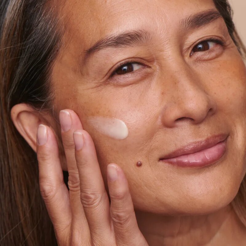 Peter Thomas Roth EVEN SMOOTHER™ Glycolic Retinol Resurfacing Serum intenzivni serum z gladilnim učinkom 30 ml