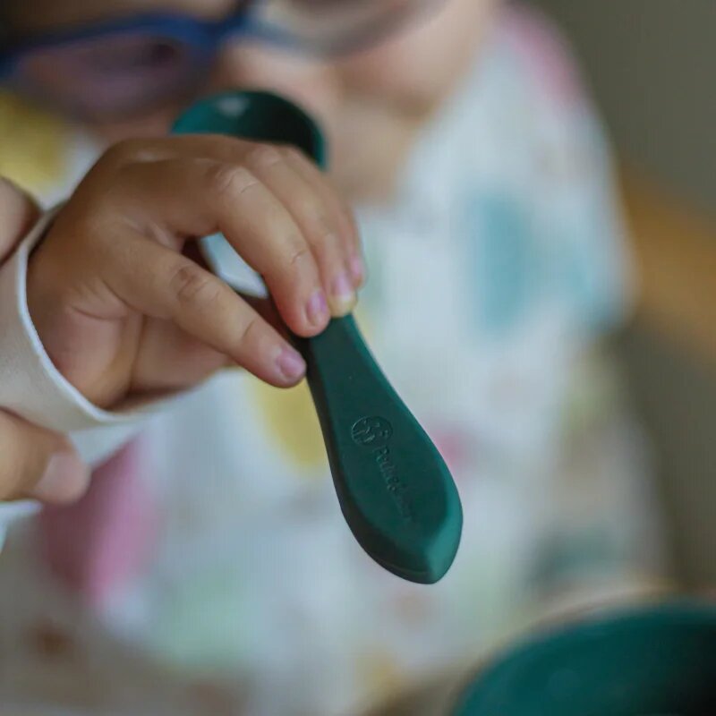Petite&Mars Take&Match Silicone Cutlery pribor Misty Green 6 m+ 2 kos