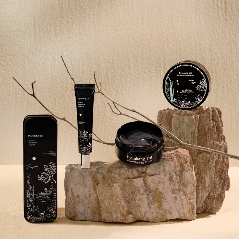 Pyunkang Yul Black Tea Time Reverse Eye Cream multikorektivna krema za predel okoli oči za posvetlitev in zgladitev kože 25 ml