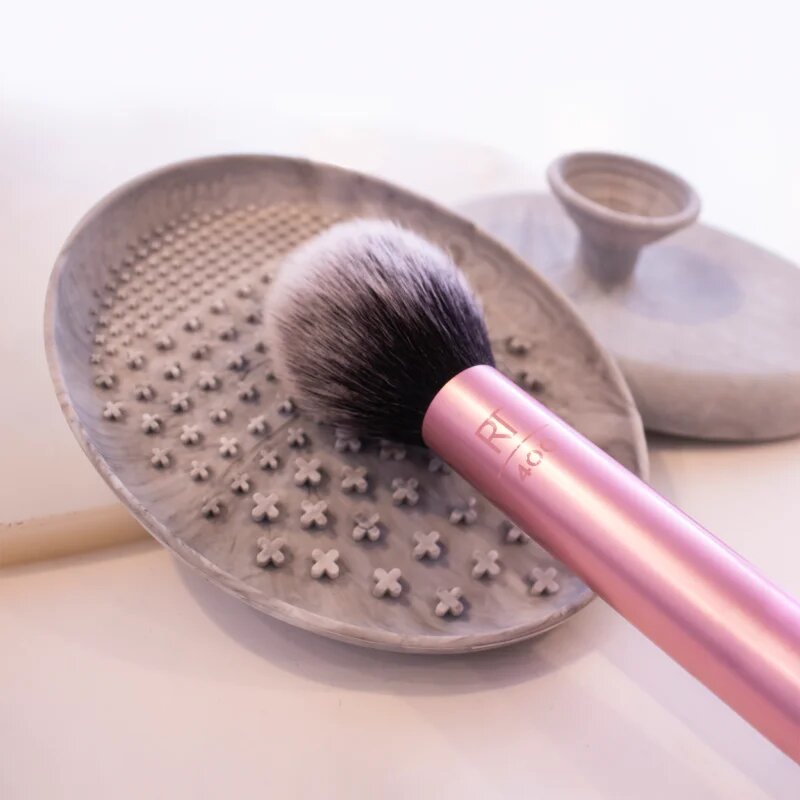 Real Techniques Cleanse krtačka za čiščenje čopičev 1 kos