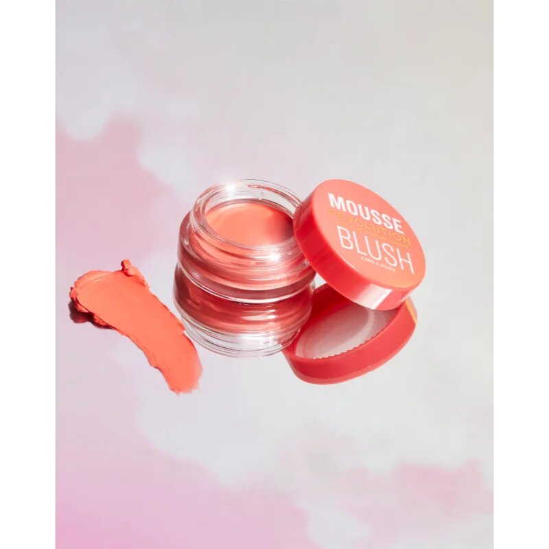 Revolution Mousse rdečilo odtenek Grapefruit Coral 6 g