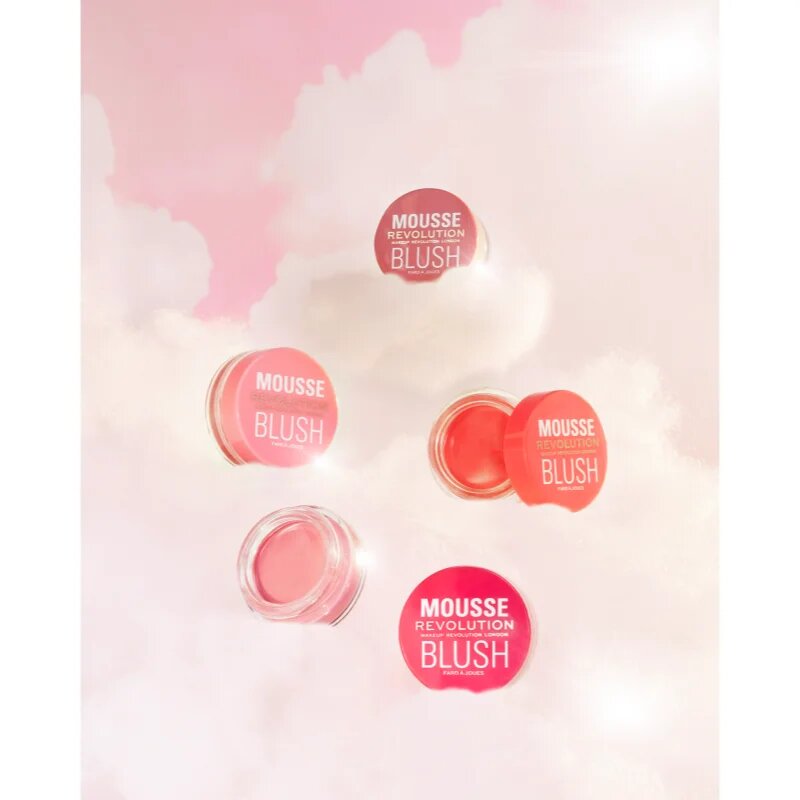 Revolution Mousse rdečilo odtenek Squeeze Me Soft Pink 6 g
