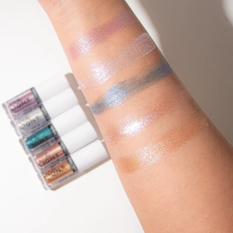 Revolution Relove Eye Light kovinska senčila za oči odtenek Dazed 1.9 ml