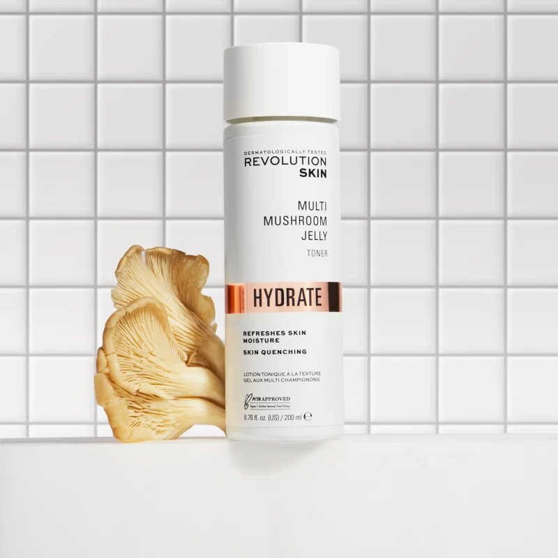 Revolution Skincare Multi Mushroom vlažilni in hranilni tonik 200 ml