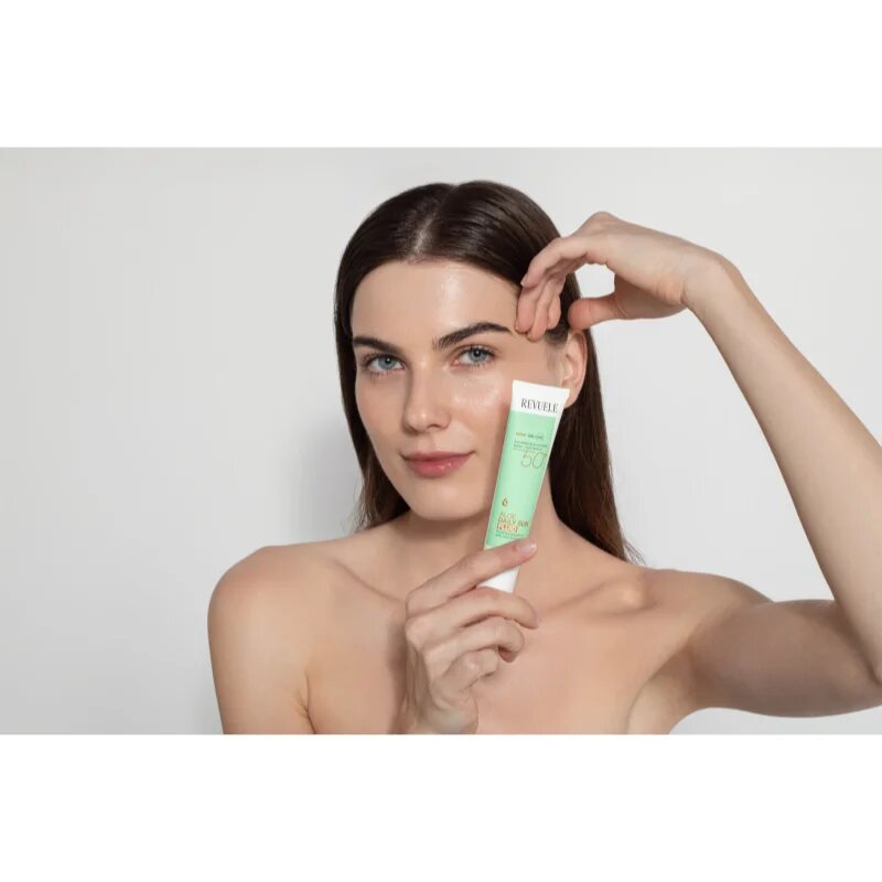 Revuele Aloe Daily Sun Fluid SPF 50+ lahki zaščitni fluid SPF 50+ 40 ml