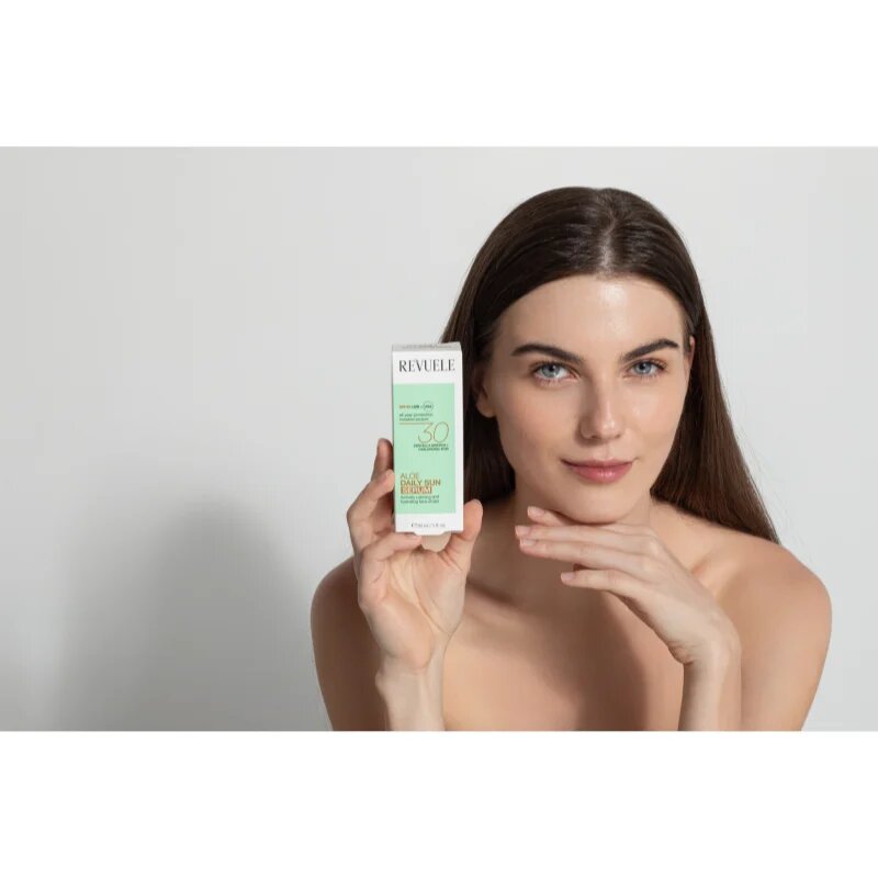 Revuele Aloe Daily Sun Serum SPF 30 zaščitni serum SPF 30 30 ml