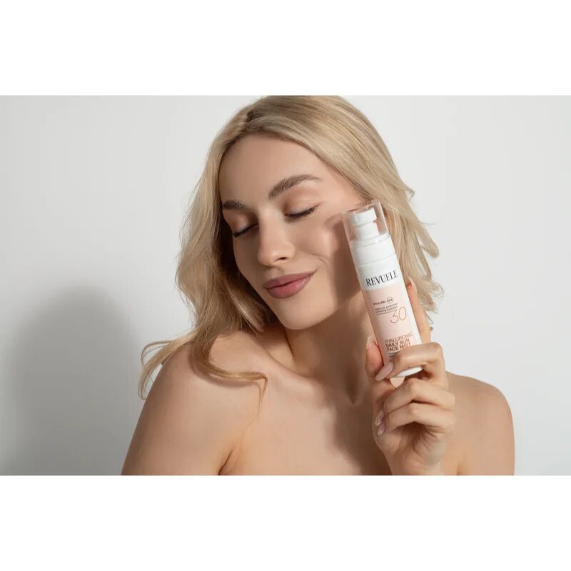 Revuele Daily Sun Hyaluronic Face Mist SPF 30 zaščitna meglica z vlažilnim učinkom SPF 30 100 ml