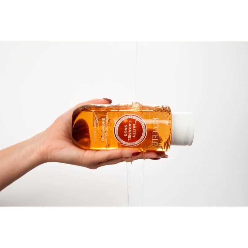 Revuele Nutty Caramel Snug Fragranced Nourishing Shower Gel parfumirani gel za prhanje s hranilnim učinkom za ženske 400 ml