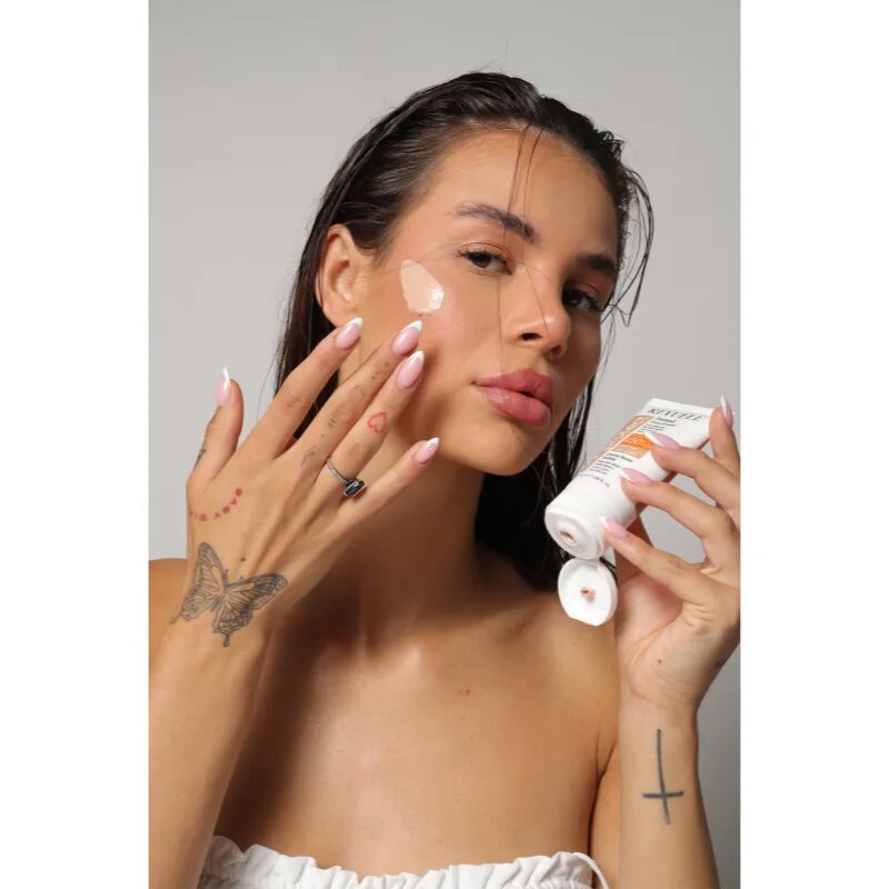 Revuele Sunprotect Tinted Face Cream tonirana zaščitna krema SPF 50+ odtenek Light Tint 50 ml
