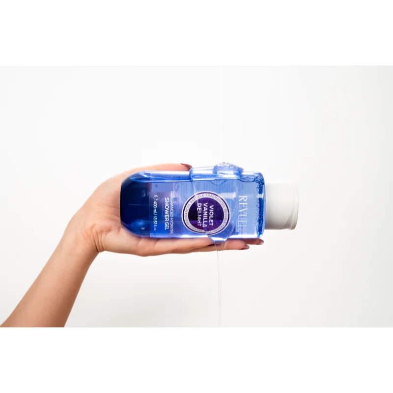 Revuele Violet Vanilla Delight Fragranced Hydrating Shower Gel parfumirani gel za prhanje z vlažilnim učinkom za ženske 400 ml