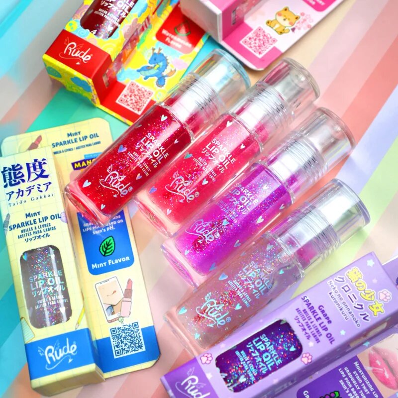 Rude Cosmetics Manga Collection Sparkle Lip Oil tonirno olje za ustnice z vlažilnim učinkom odtenek Grape 4 g