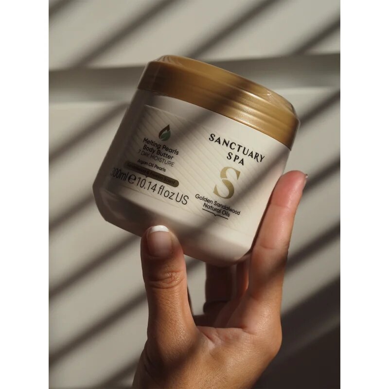 Sanctuary Spa Golden Sandalwood intenzivno vlažilno maslo za telo 300 ml
