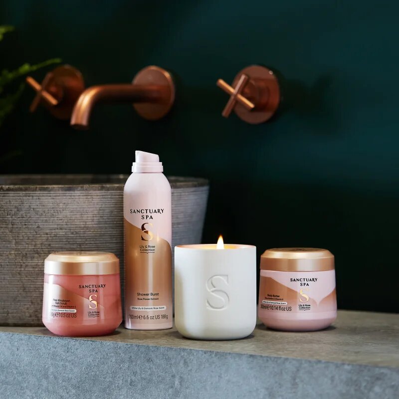 Sanctuary Spa Lily & Rose Collection globinsko vlažilno maslo za telo 300 ml