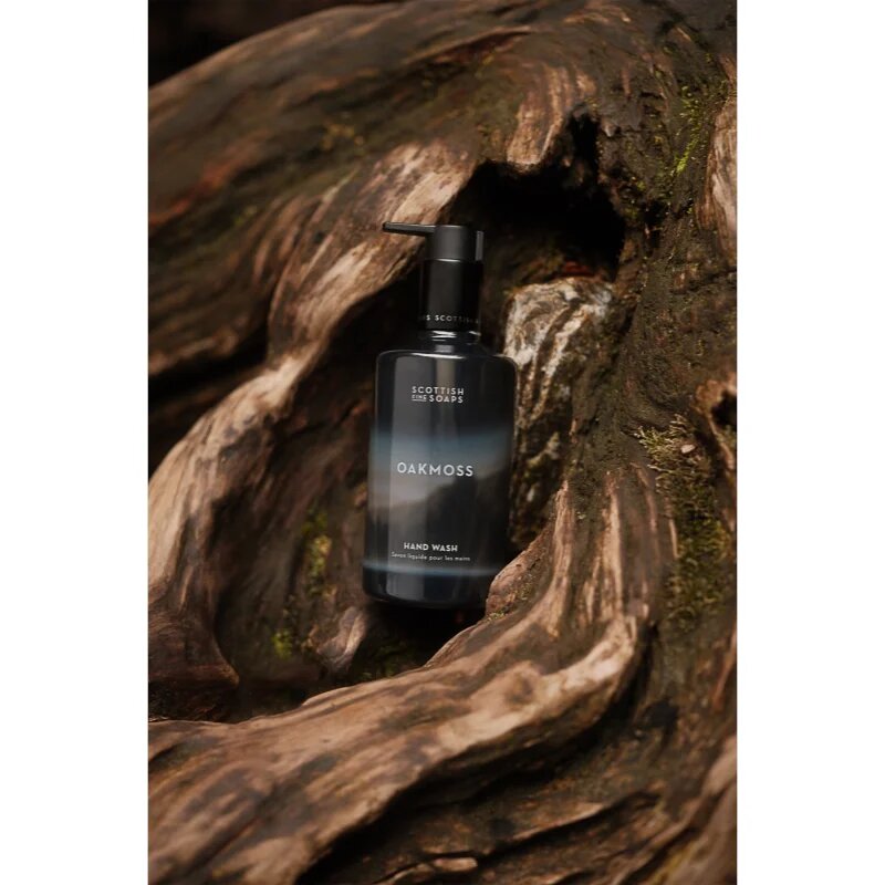 Scottish Fine Soaps Oakmoss tekoče milo za roke 300 ml