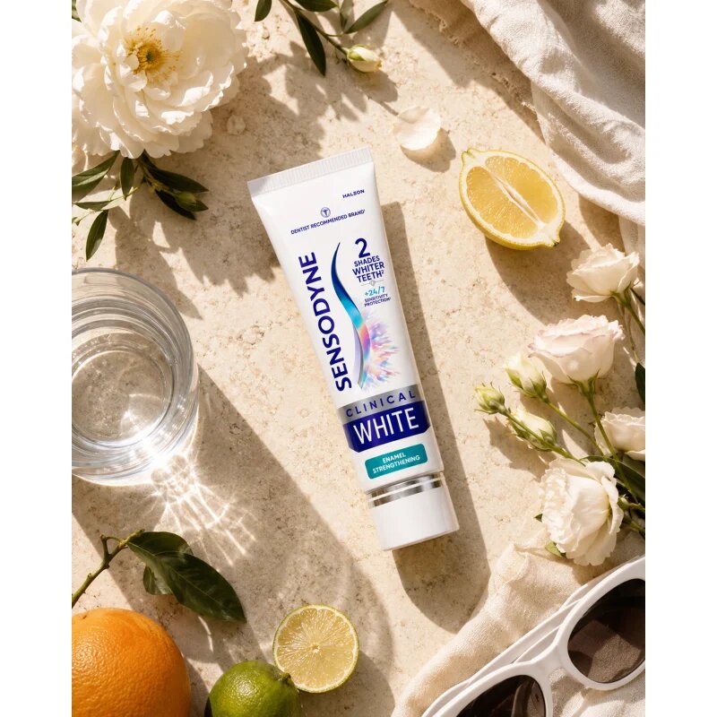 Sensodyne Clinical White Enamel Strengthening zobna pasta za beljenje zob 75 ml