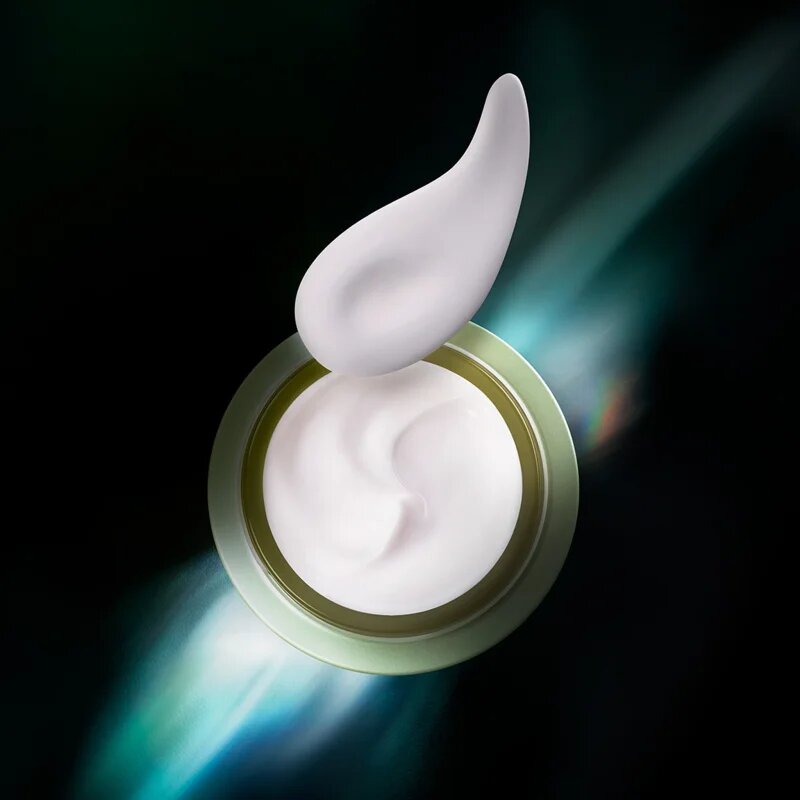 Shiseido Future Solution LX Legendary Enmei Ultimate Brillance Eye Cream pomlajevalna in posvetlitvena krema za predel okoli oči 15 ml