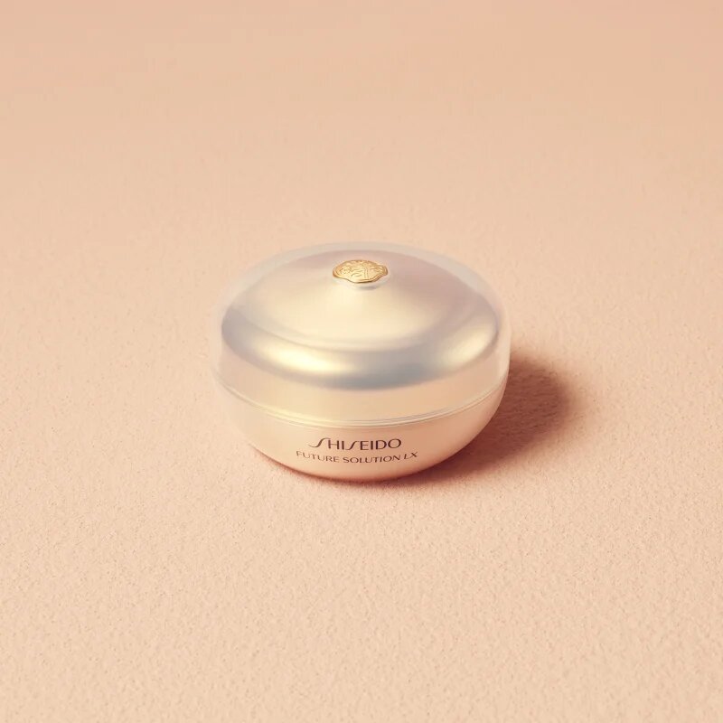 Shiseido Future Solution LX posvetlitveni puder v prahu 13 g